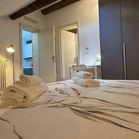 Centro Con Ascensore Borgo 22 Парма